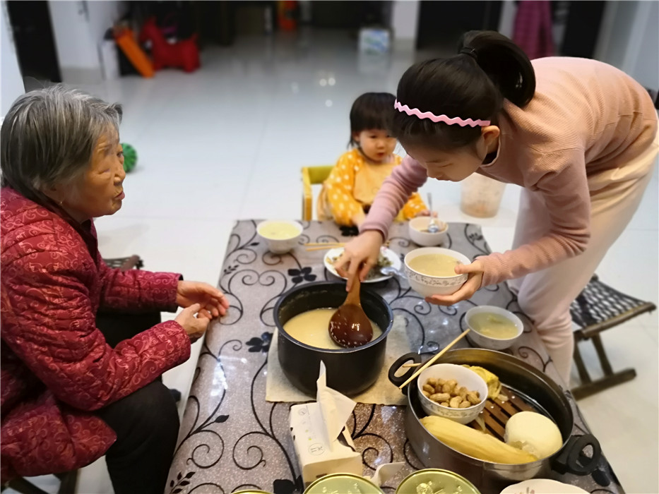 滨城区三河湖镇第一书记姚志新疫情来袭群众的贴心人主心骨