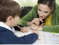 当孩子学习压力大时，家长如何疏导？|家庭教育心语（34）